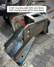 Load image into Gallery viewer, 14+ Ram 2500 “Traction Bar” Axle Brackets