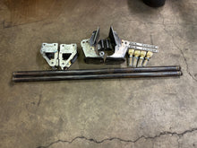 Load image into Gallery viewer, 14+ Ram 2500 “Traction Bar” kit Round Tubing