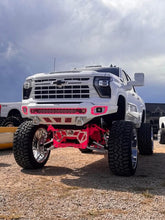 Load image into Gallery viewer, 15-18” Lift Kit 20-26 GM 2500/3500 (CALL TO ORDER)

