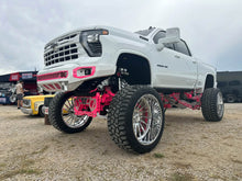 Load image into Gallery viewer, 15-18” Lift Kit 20-26 GM 2500/3500 (CALL TO ORDER)
